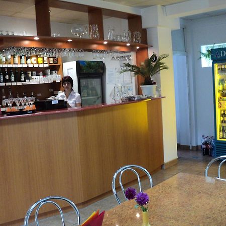 Randevu Panzio Hotel Miercurea Ciuc Exterior photo